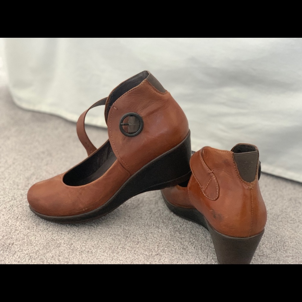 Dansko shoes size 8